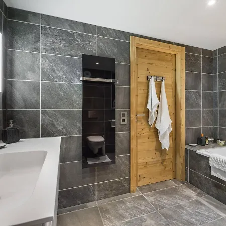 Renove 2 Avec Balcon Et Parking, Au Pied Du Telepherique De Rochebrune A - Fr-1-453-81 Apartment Megeve